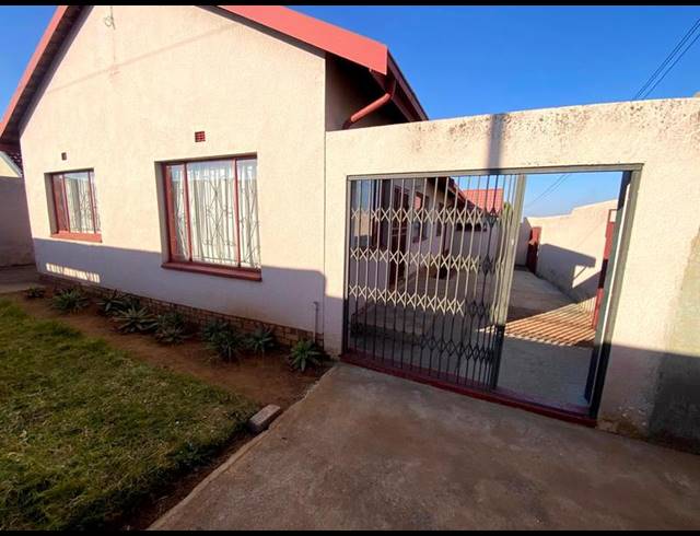 3 BEDROOM HOUSE FOR SALE IN MOHLAKENG